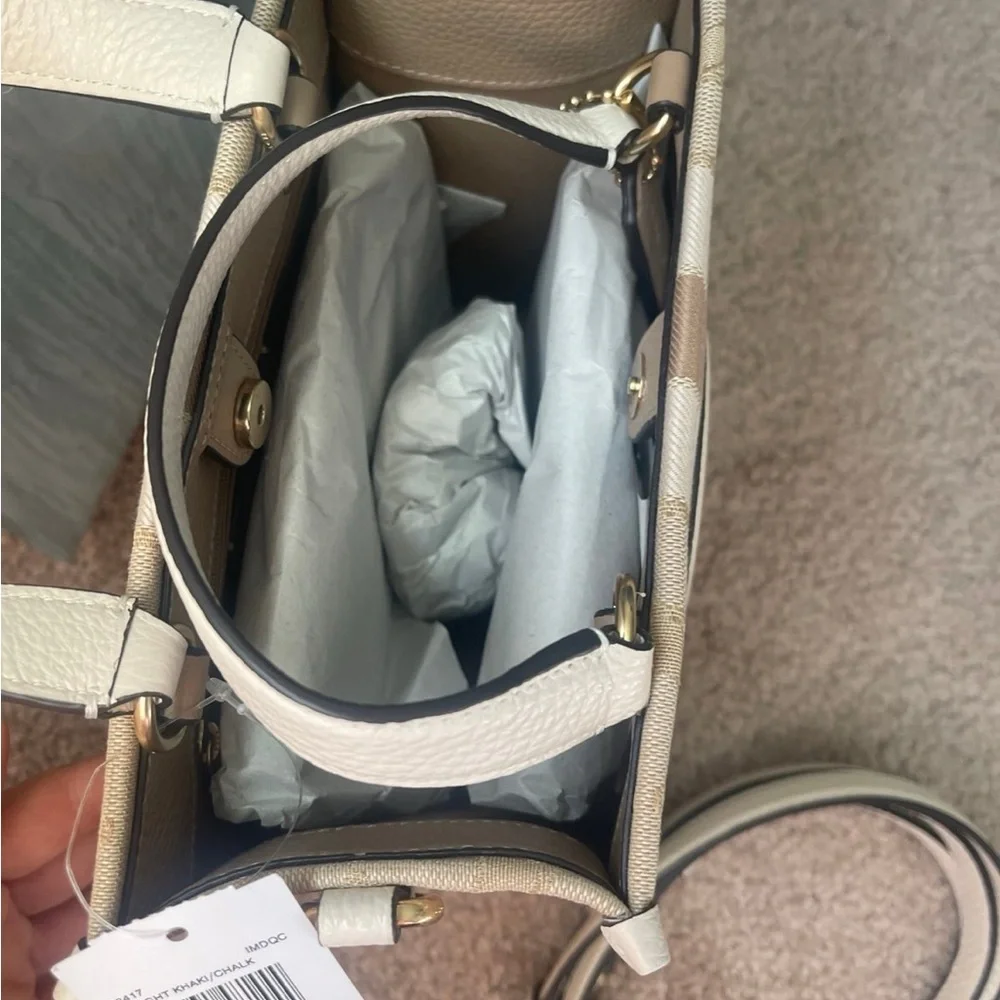 Coach Tan and Cream Tote Bag - Picture 3 of 4